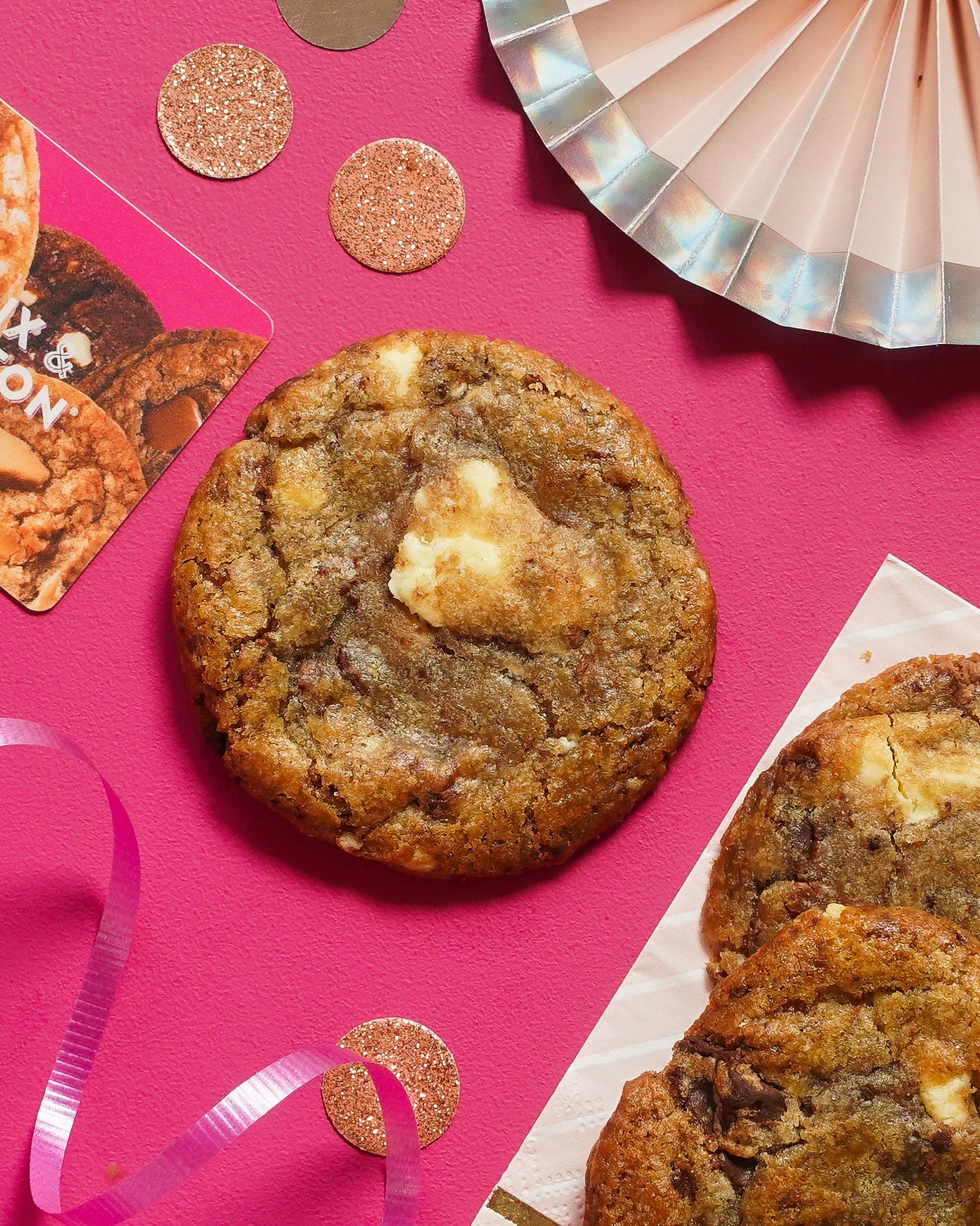 Pralines & Cream - Ground Hazelnuts With White Chocolate Chunk Frozen Cookie Dough