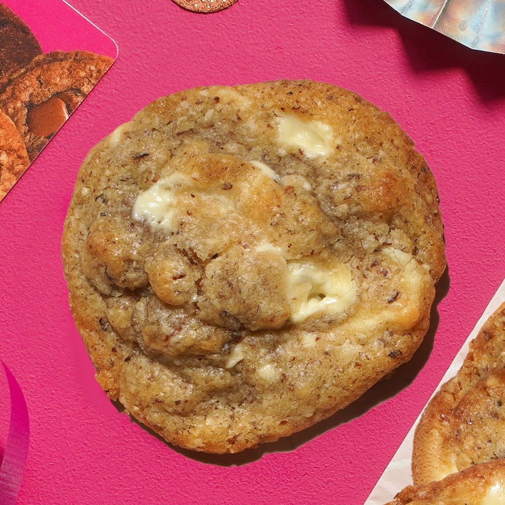 Pralines & Cream - Ground Hazelnuts With White Chocolate Chunk Cookies